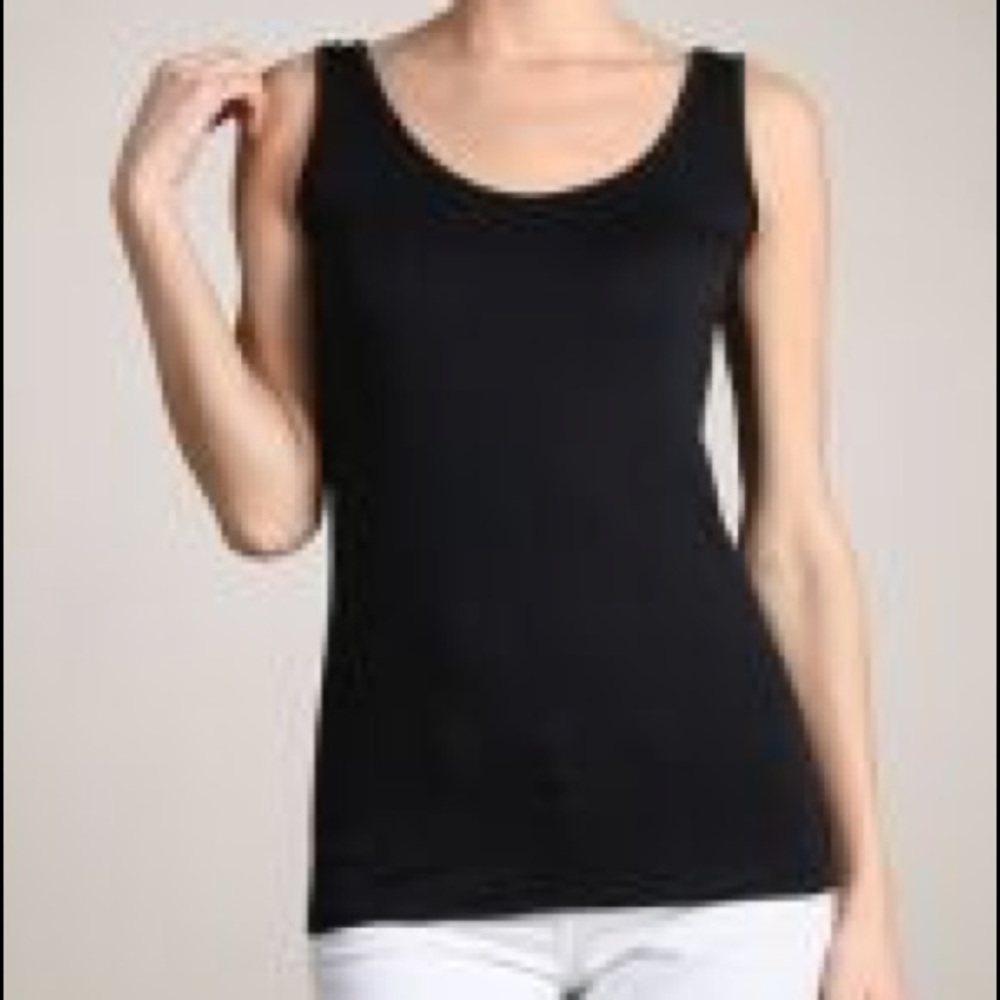 🆕 black tank top in size S, M and L